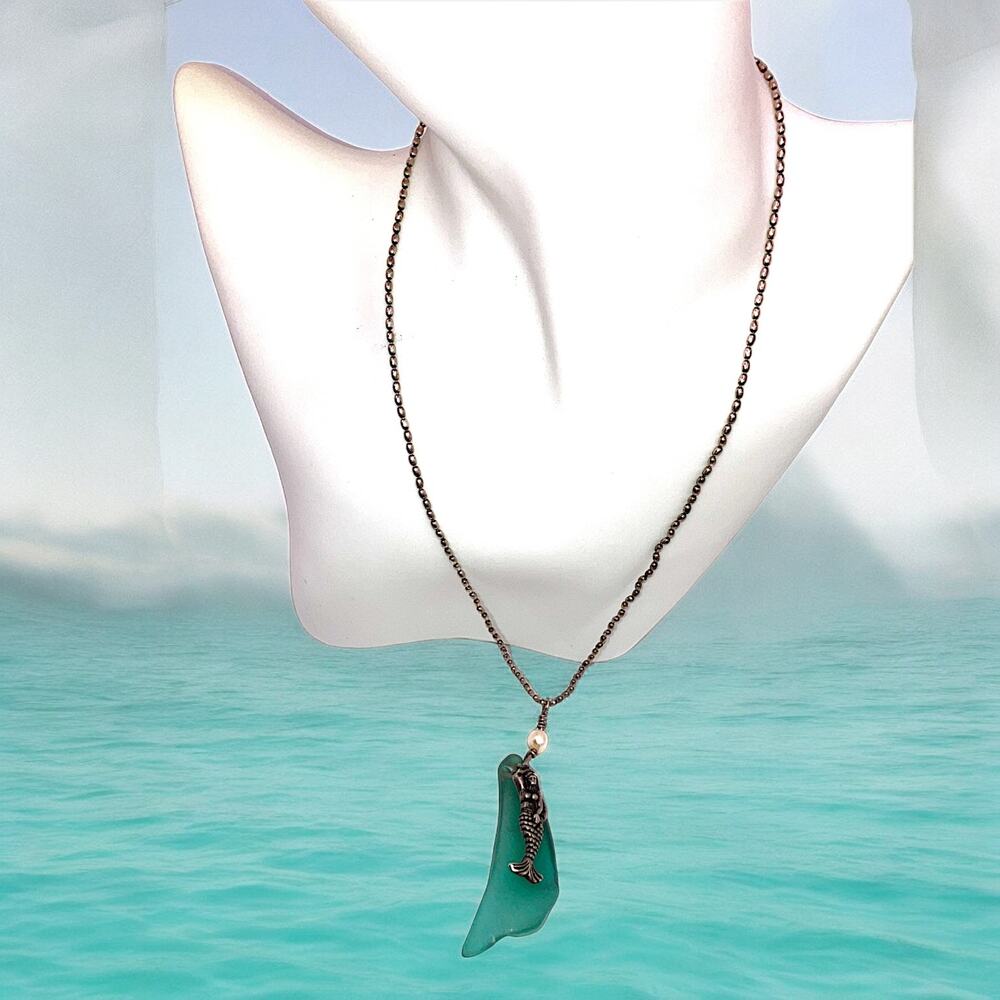 925 Sterling Silver Mermaid, Green Glass & Pearl on a Chain 18" Necklace!